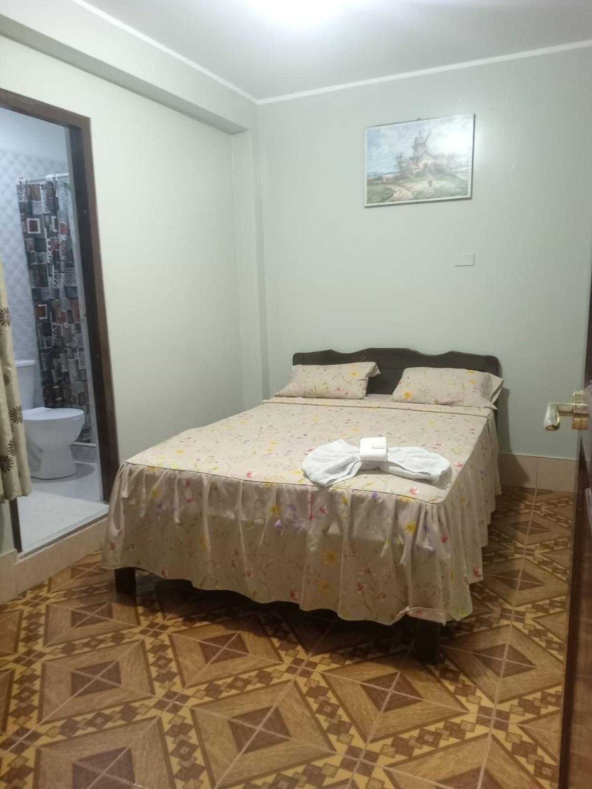 Hostal Leon Internacional Tingo María Room photo